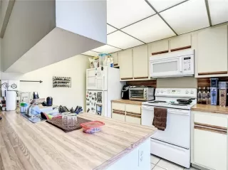 Photo #6: S5134871 Listing 