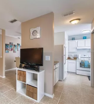 Photo #2: S5135159 Listing