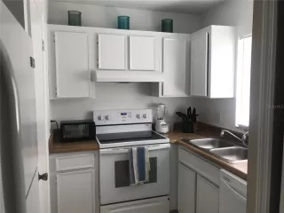 Photo #4: S5135159 Listing