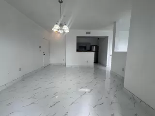 Photo #2: S5135282 Listing