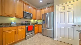 Photo #4: S5135410 Listing 