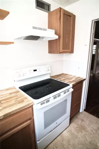 Photo #4: S5135939 Listing 