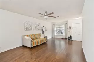 Photo #3: S5136043 Listing 