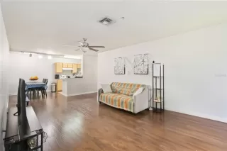 Photo #5: S5136043 Listing 