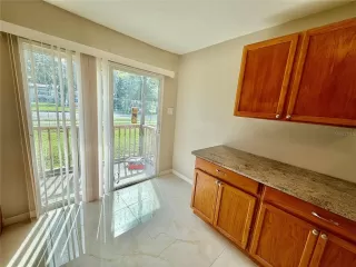 Photo #6: S5136123 Listing