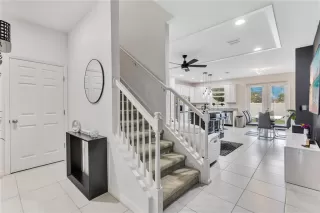 Photo #4: S5136345 Listing