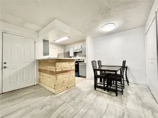 Photo #5: S5136352 Listing 