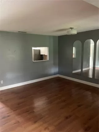 Photo #5: S5136561 Listing 