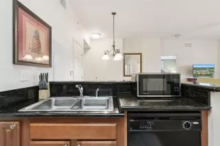 Photo #6: S5136600 Listing