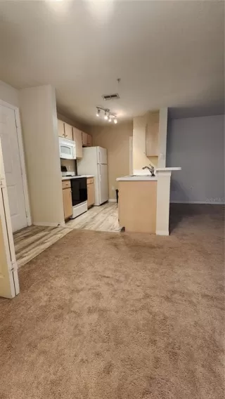 Photo #6: S5136736 Listing 