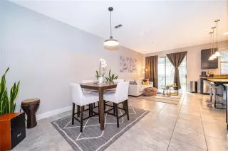 Photo #4: S5136877 Listing 