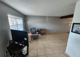 Photo #4: S5136920 Listing