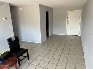 Photo #2: S5137047 Listing