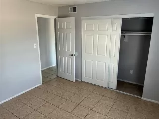 Photo #3: S5137047 Listing