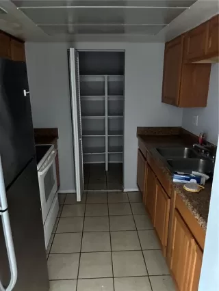 Photo #5: S5137047 Listing