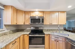 Photo #2: S5137214 Listing