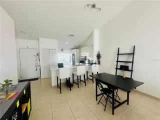 Photo #5: S5137354 Listing