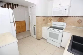 Photo #5: S5137669 Listing