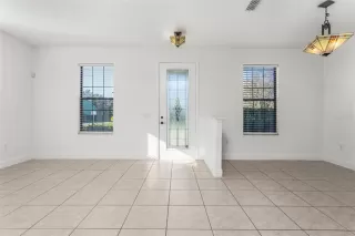 Photo #5: S5138054 Listing