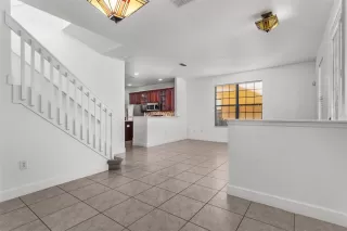 Photo #6: S5138054 Listing