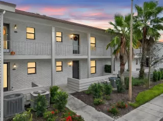 Photo #4: S5138121 Listing