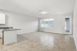 Photo #6: S5138387 Listing 