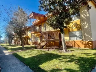 Photo #2: S5138433 Listing