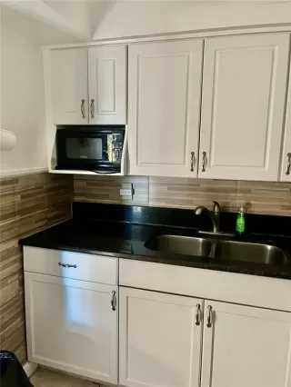 Photo #5: S5138433 Listing