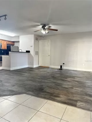 Photo #3: S5138671 Listing