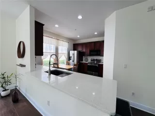 Photo #6: S5139208 Listing 