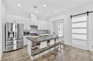 Photo #5: S5139314 Listing