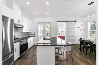 Photo #6: S5139314 Listing