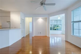 Photo #5: S5139384 Listing