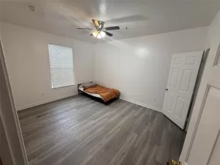 Photo #6: S5139387 Listing