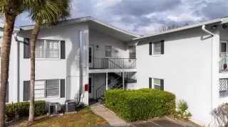 Photo #2: S5139404 Listing