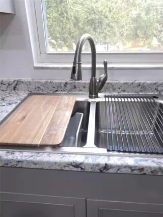 Photo #2: S5139714 Listing