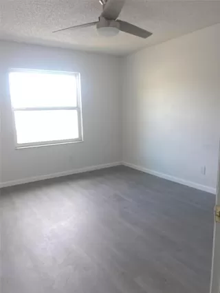 Photo #4: S5139714 Listing