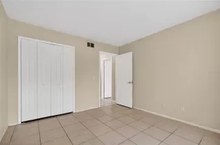 Photo #5: S5139764 Listing