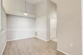 Photo #4: S5139782 Listing 