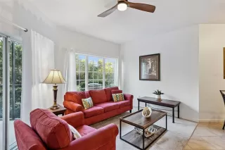 Photo #4: S5139924 Listing 