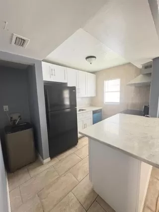 Photo #3: S5139977 Listing