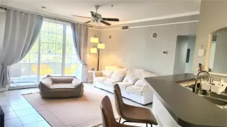 Photo #5: S5139979 Listing