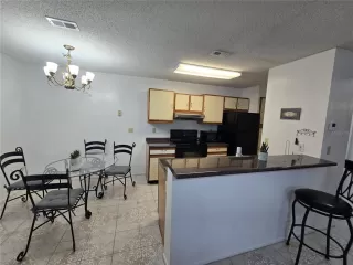 Photo #4: S5140146 Listing