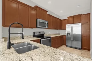 Photo #5: S5140170 Listing