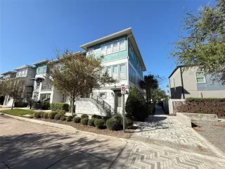 Photo #5: S5140196 Listing