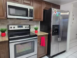 Photo #2: S5140546 Listing 