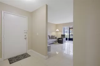 Photo #2: S5140964 Listing