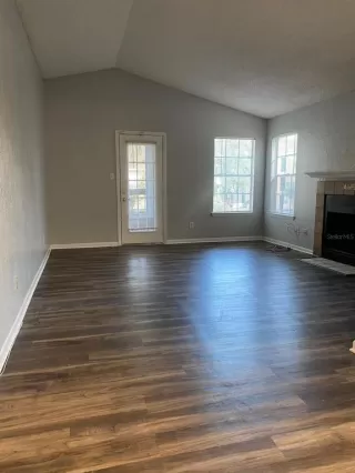 Photo #3: S5141018 Listing 