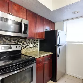 Photo #5: S5141127 Listing 