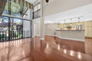 Photo #6: S5141220 Listing